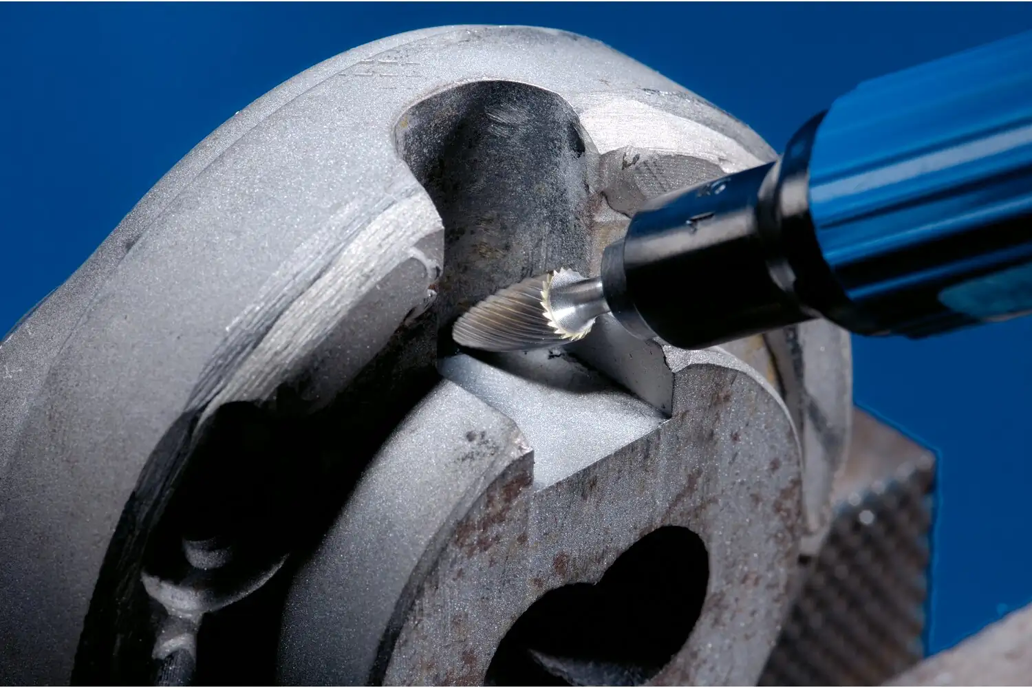 Freză biax din carbură metalică, formă de ogivă sferică (RBF) RBF 1020/6 TOUGH
