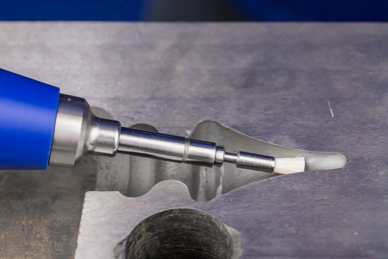 Perie tip pensulă din tije abrazive SiC (siliciu-carbură) PBU 0505/2,34 AO 320 0,50 3