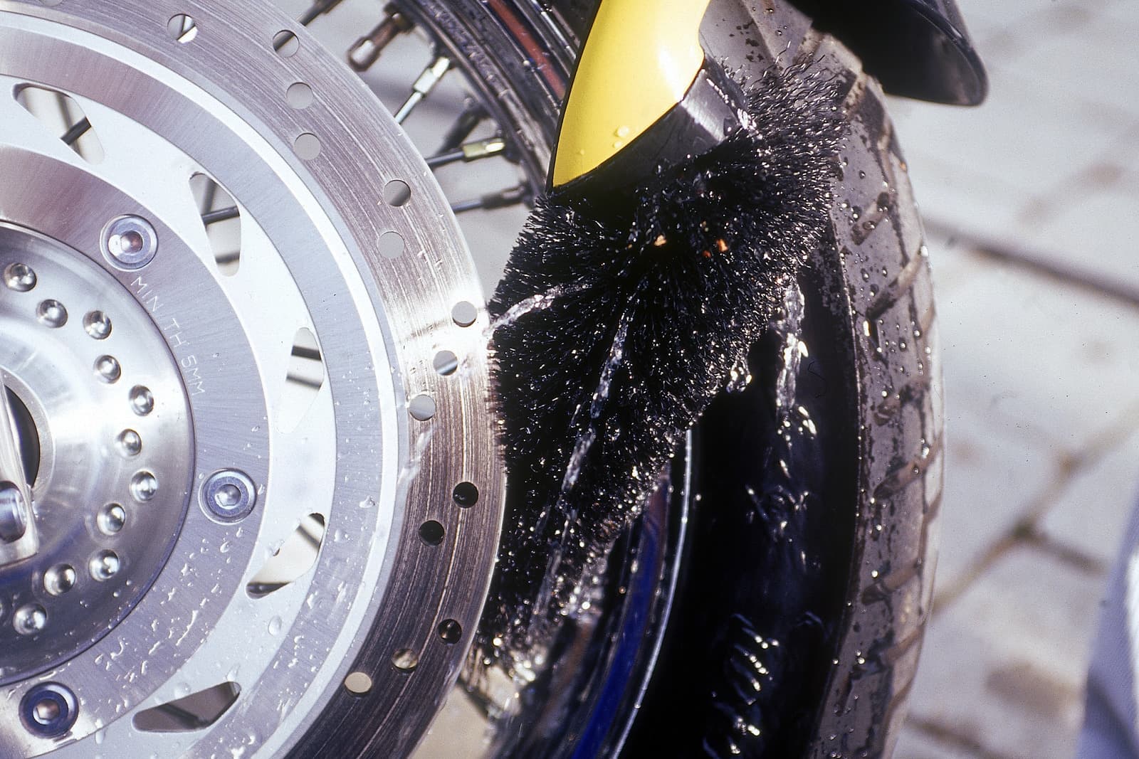 Wheel rim brush 4