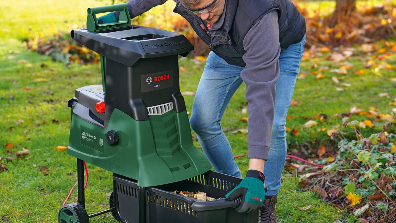 Tocător de resturi vegetale AXT 25 TC