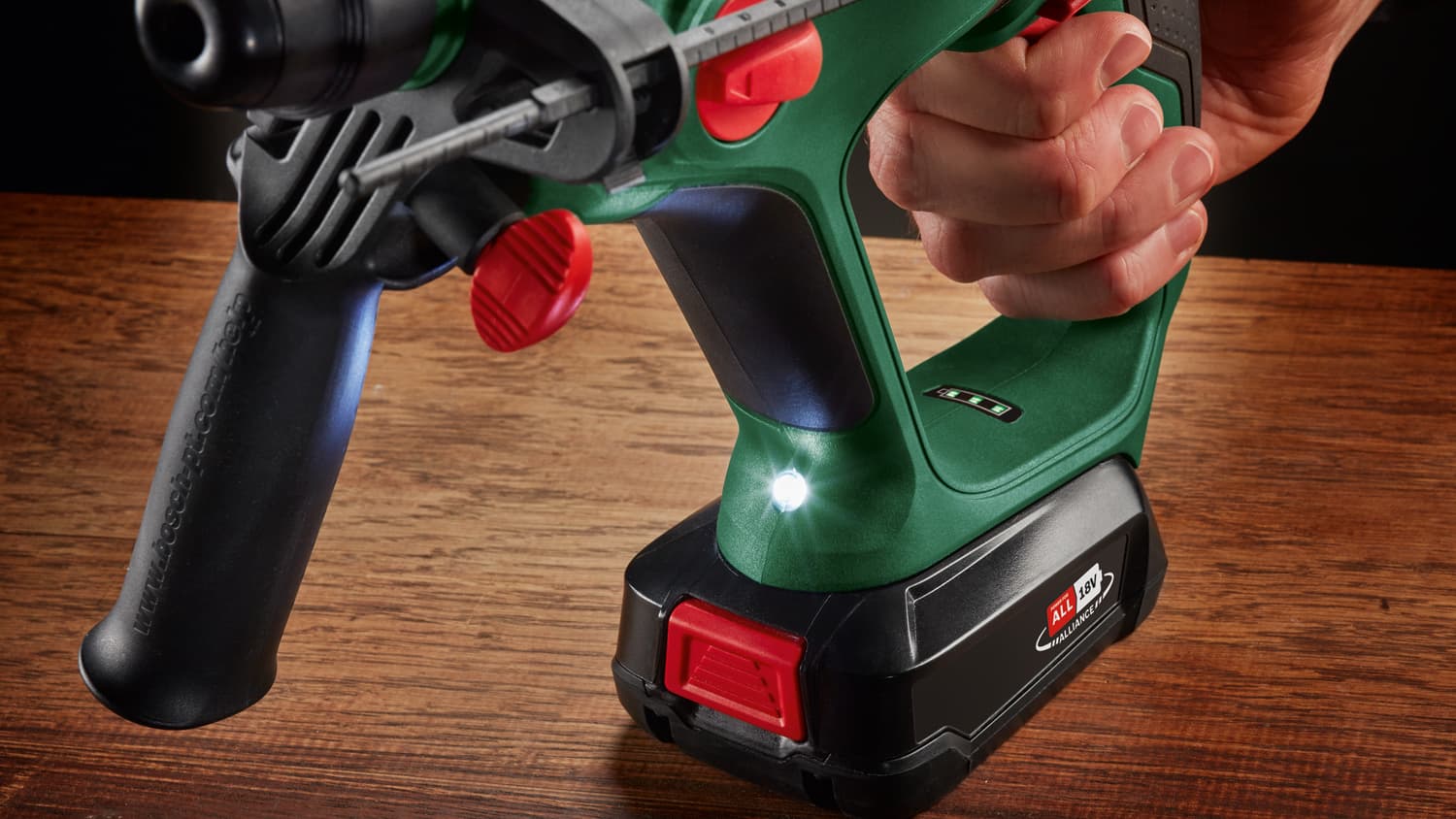 Ciocan rotopercutor cu acumulator UniversalHammer 18V 4