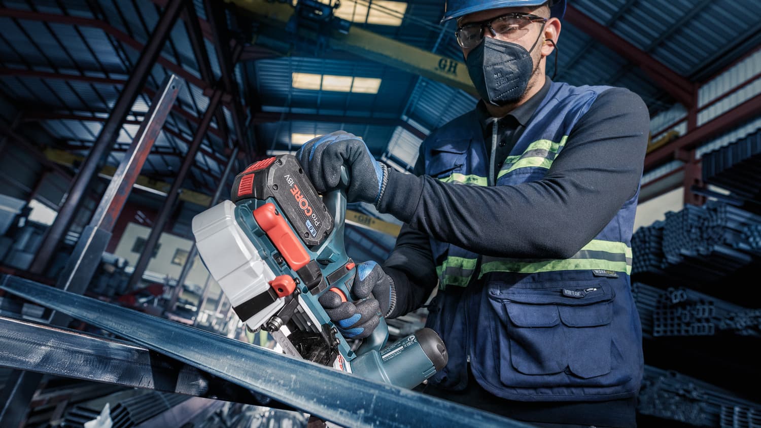 Pânză de fierăstrău cu bandă PRO CB281418 pentru o durată lungă de viață la tăierea metalelor de grosime medie, 733mm